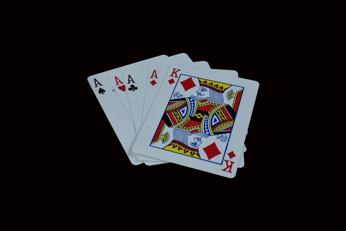 Hướng dẫn luật chơi tiến lên miền Nam tại 8Xbet